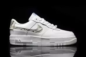 chaussures pour femme homme nike air force 1 pixel snake blanche